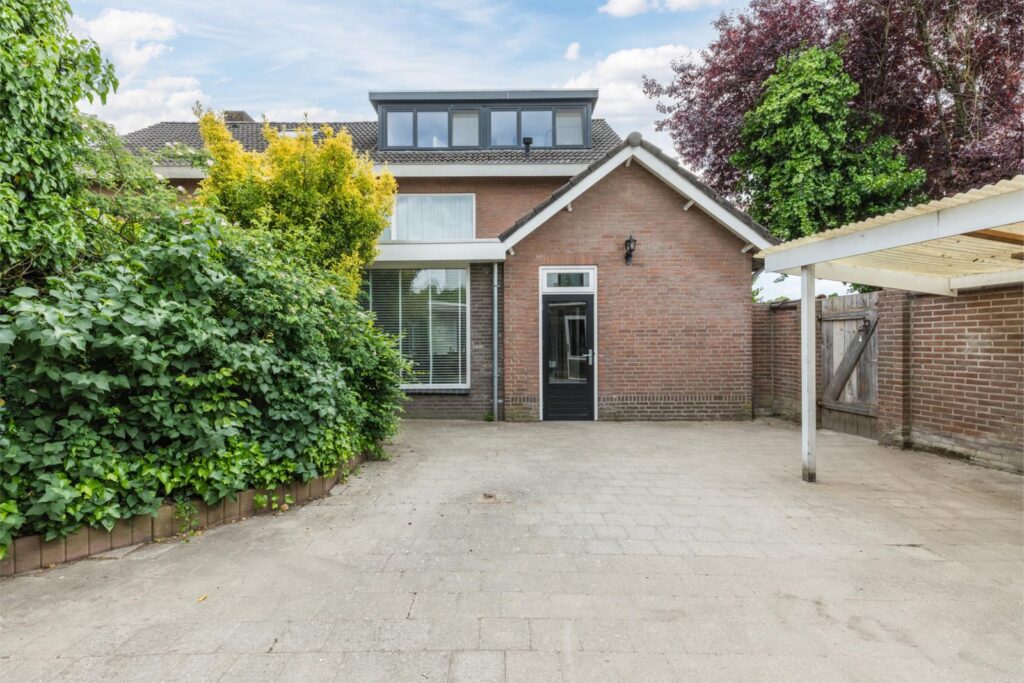 Nieuwe Waalreseweg 2