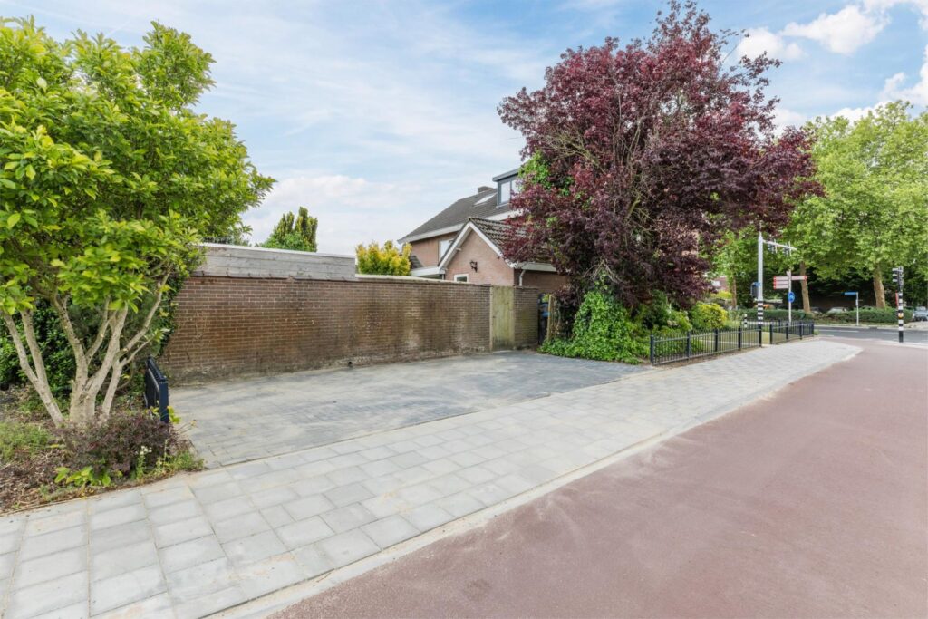 Nieuwe Waalreseweg 2