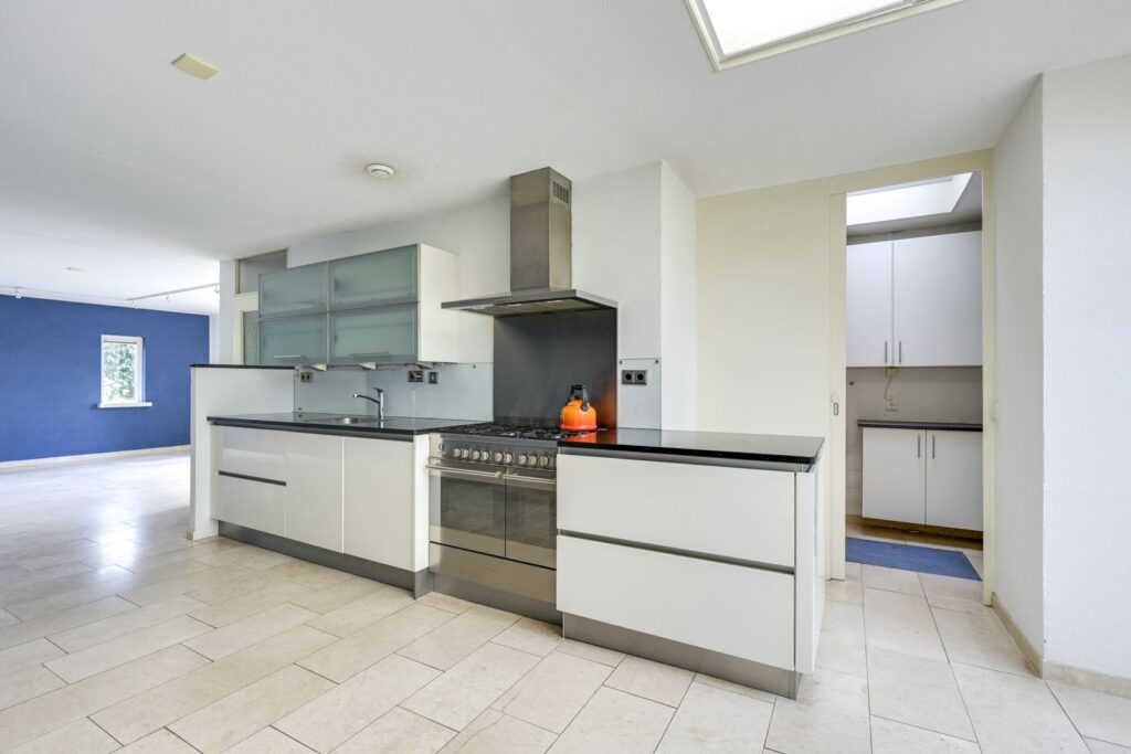 Aartsbisschop Romerostraat 592