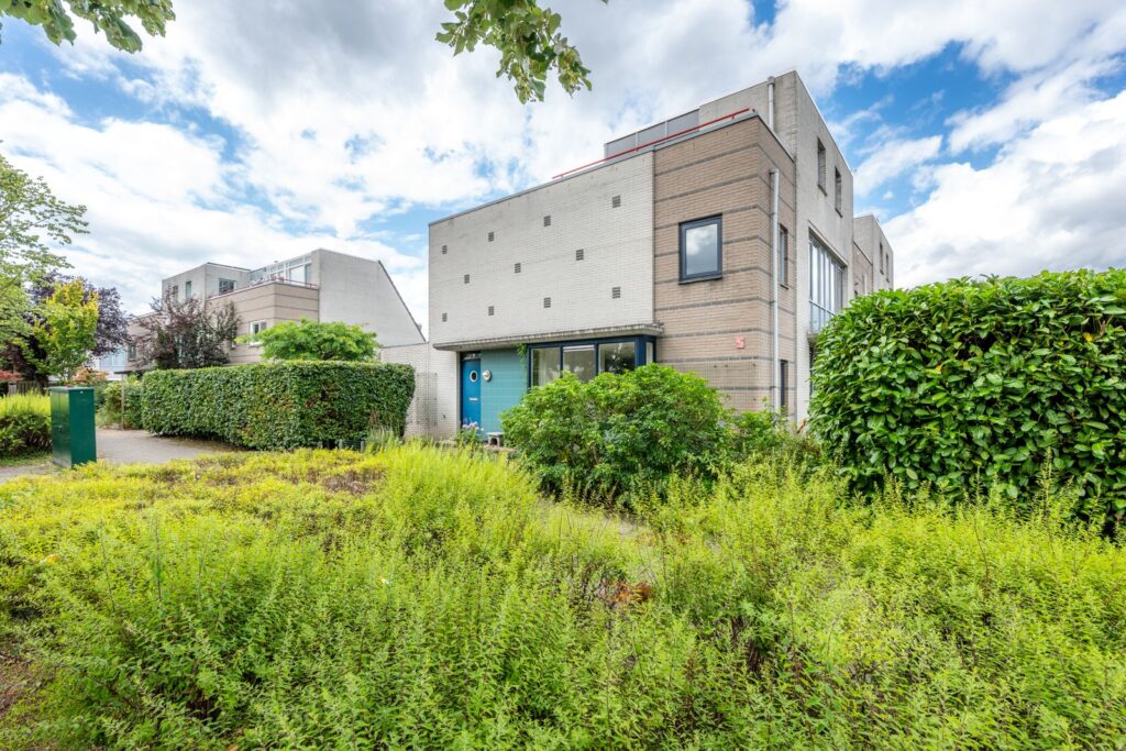 Aartsbisschop Romerostraat 592