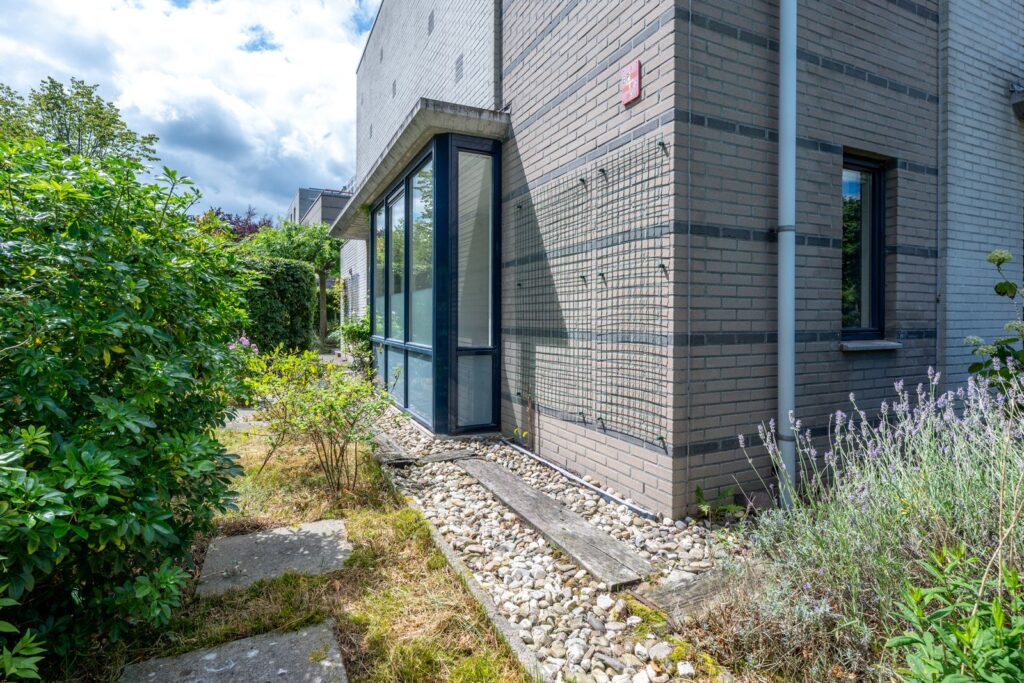 Aartsbisschop Romerostraat 592