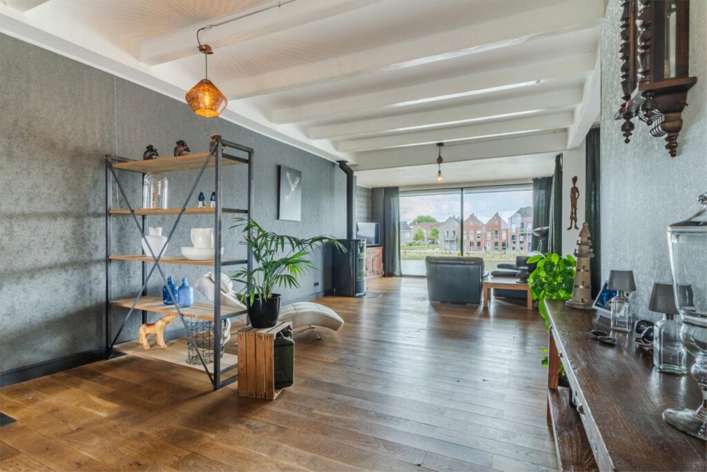 Dorpsstraat 6