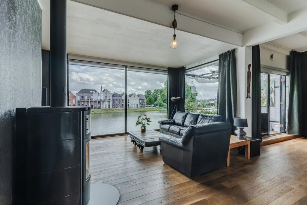 Dorpsstraat 6