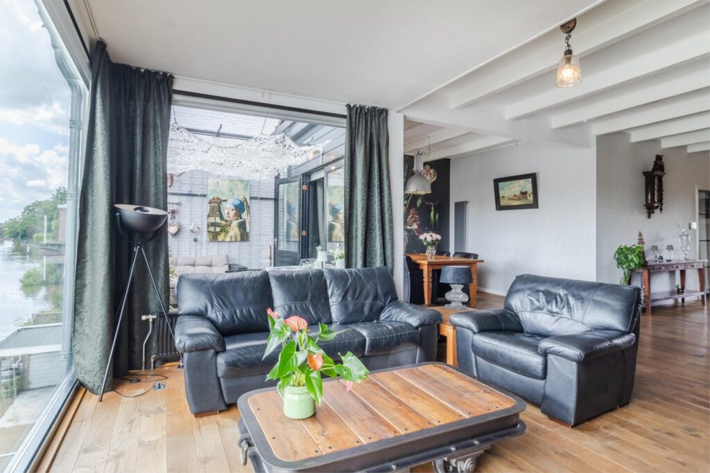 Dorpsstraat 6