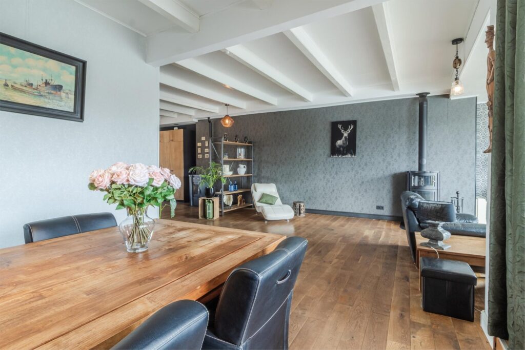 Dorpsstraat 6