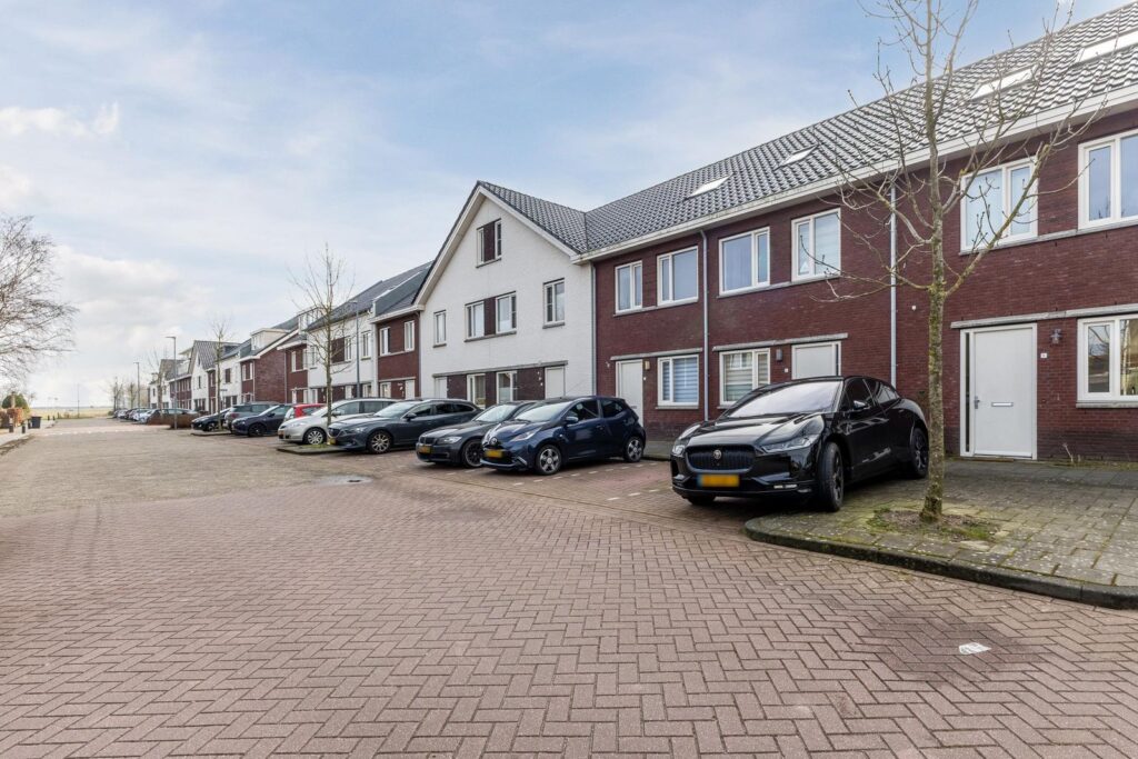 Burgemeester van Roosmalenstraat 6