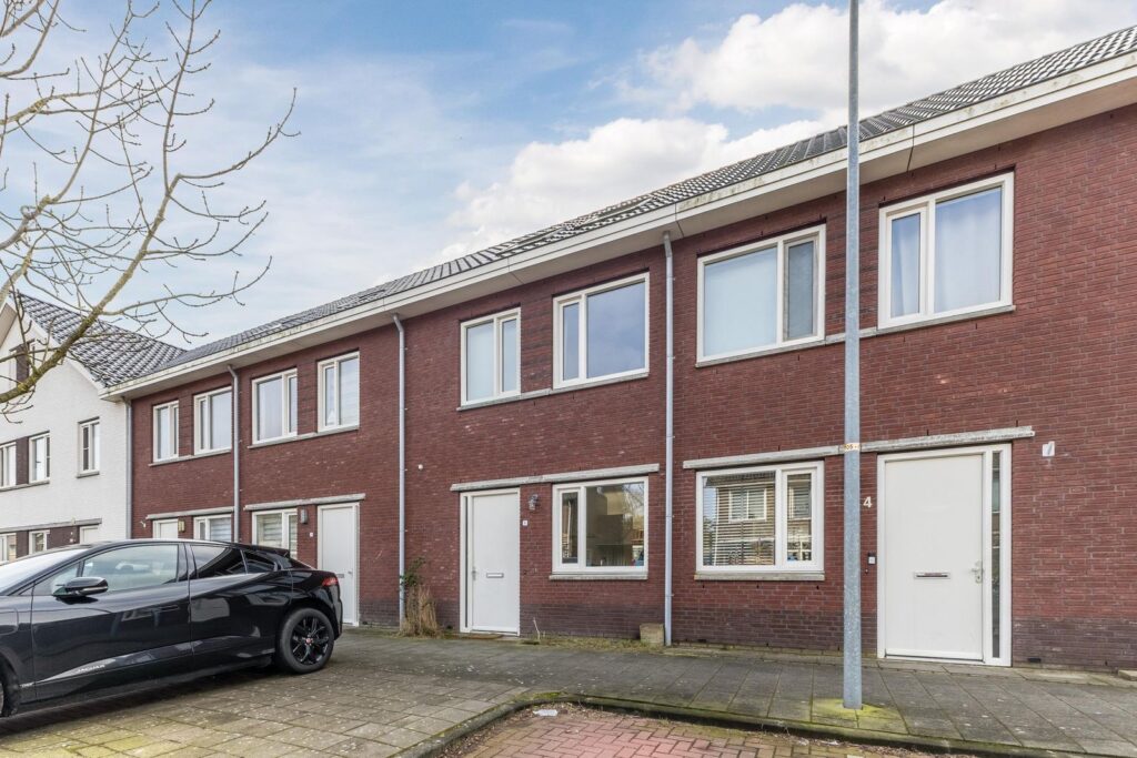 Burgemeester van Roosmalenstraat 6