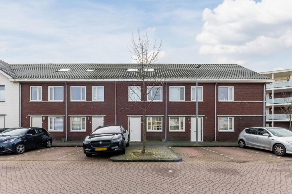 Burgemeester van Roosmalenstraat 6