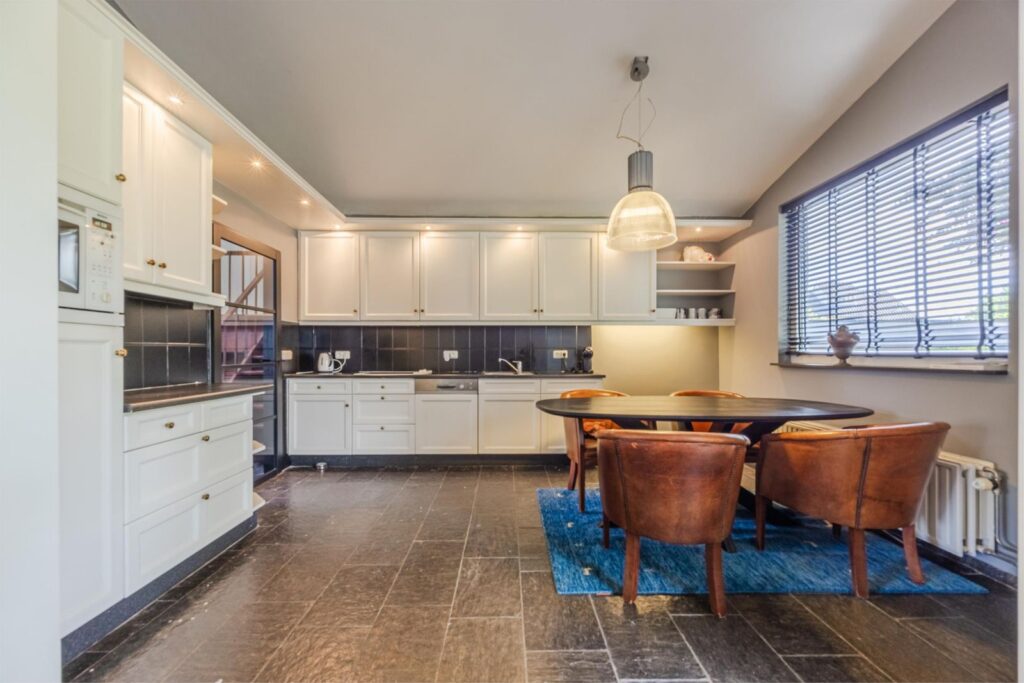 Dokter Verbeecklaan 2