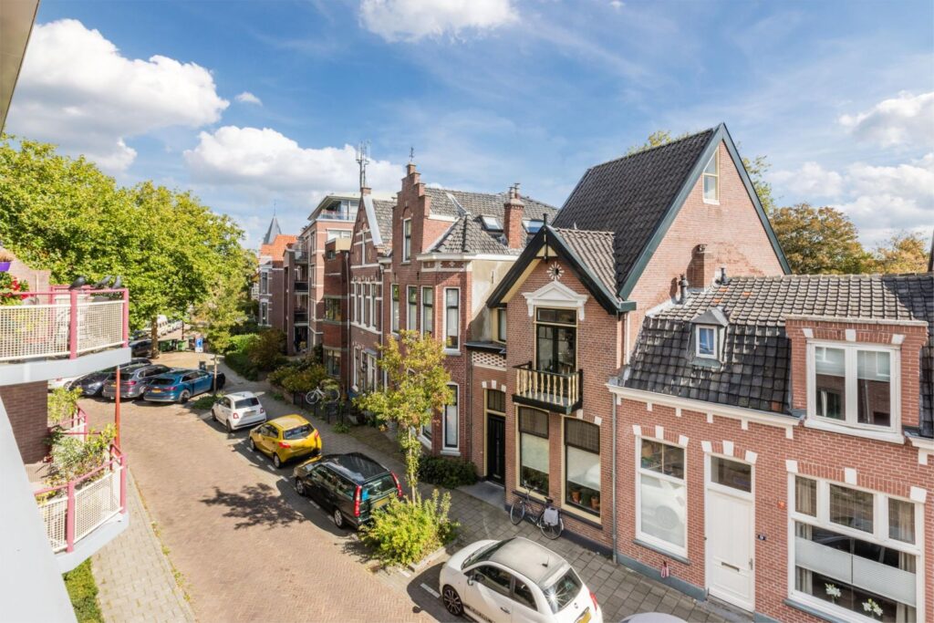 Emmastraat 152