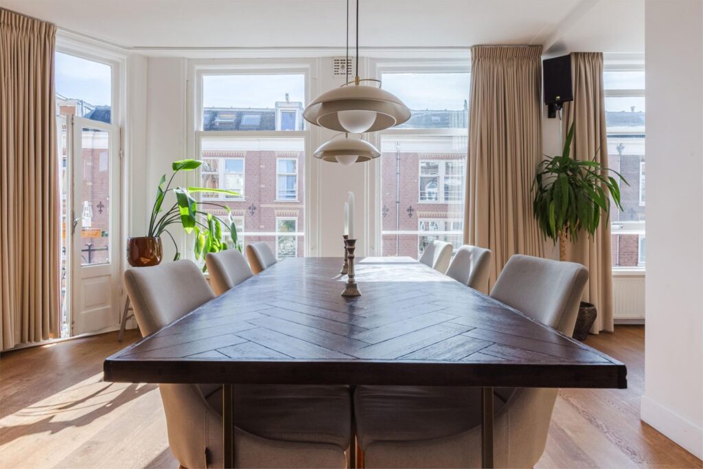 Tolstraat 1252