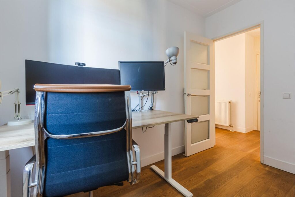 Tolstraat 1252