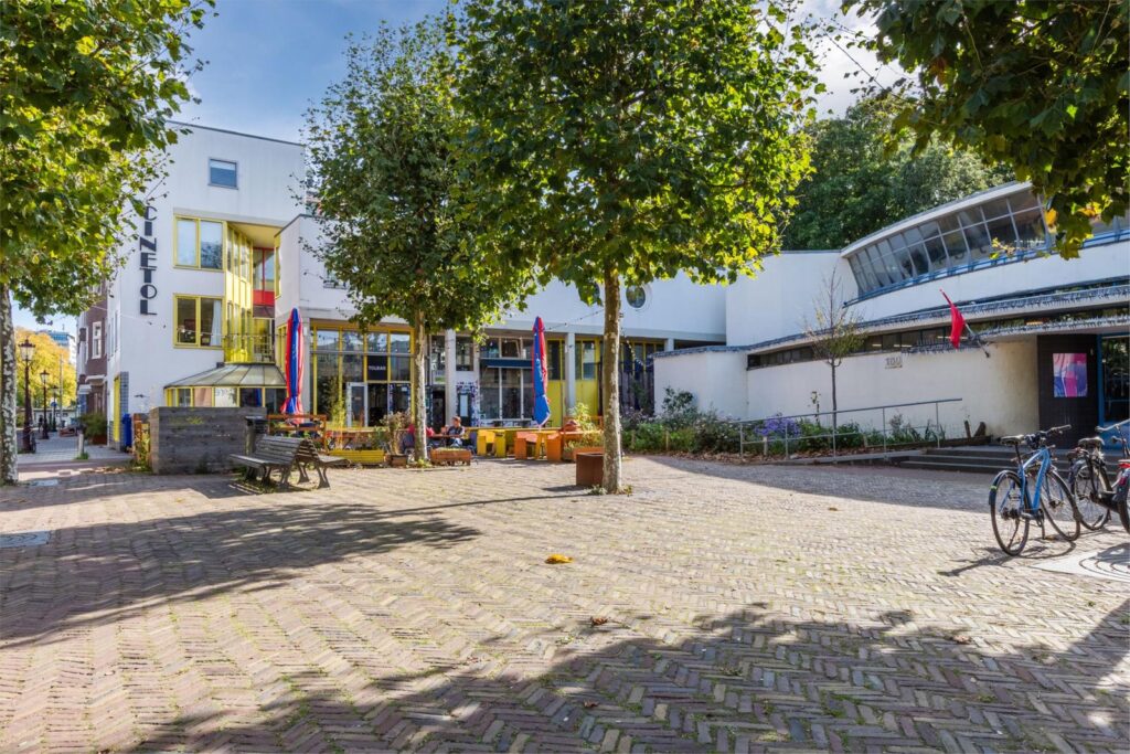 Tolstraat 1252