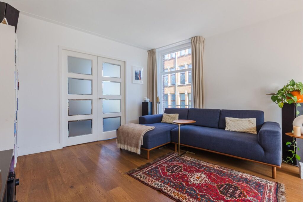 Tolstraat 1252