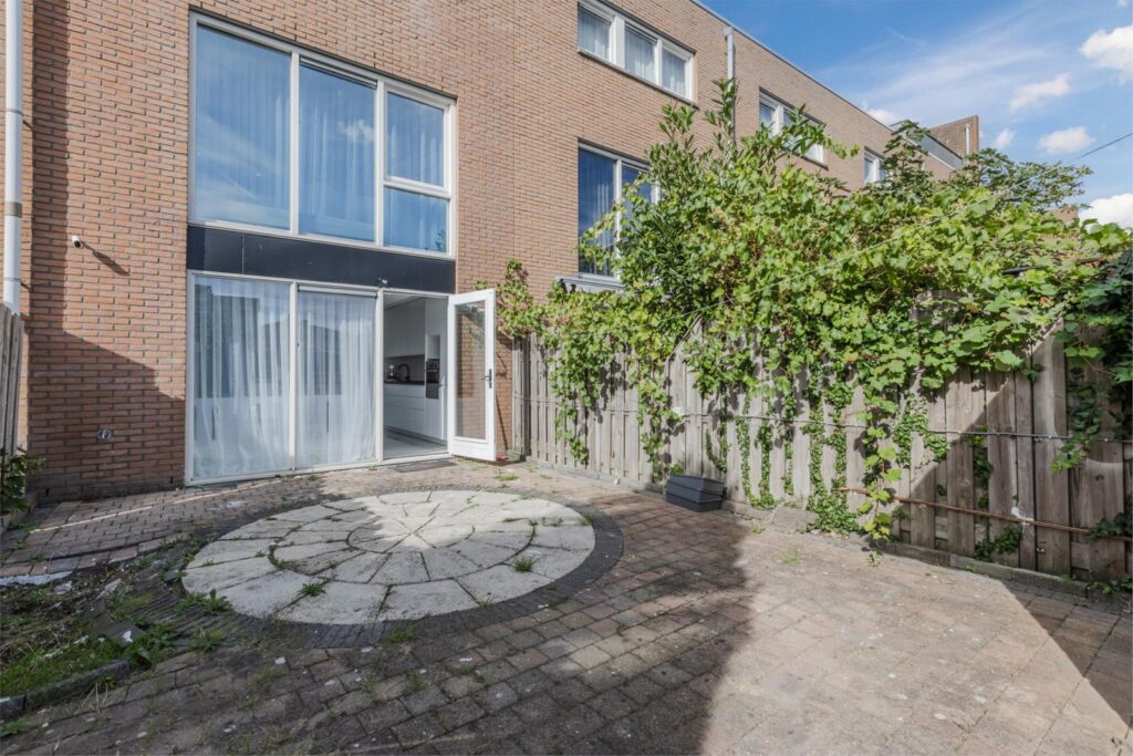 Pontianakstraat 8