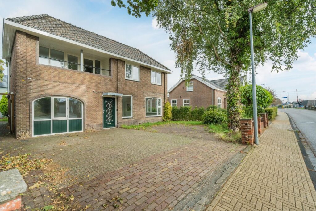 Dorpsstraat 146