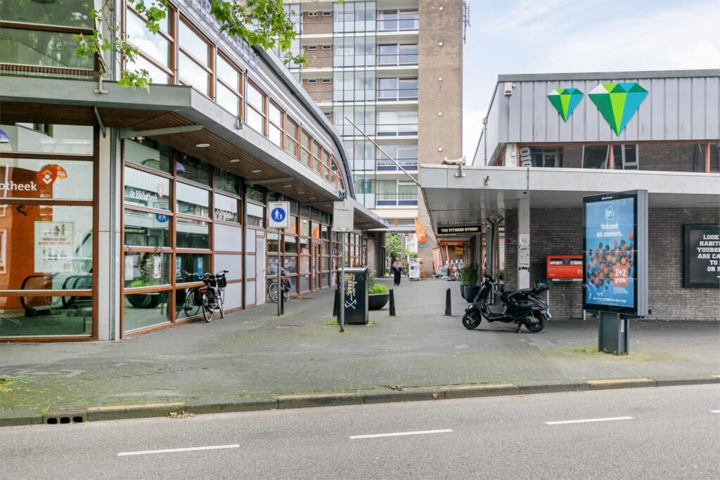 Detmoldstraat 1