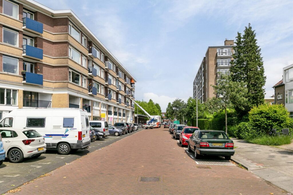 Detmoldstraat 1