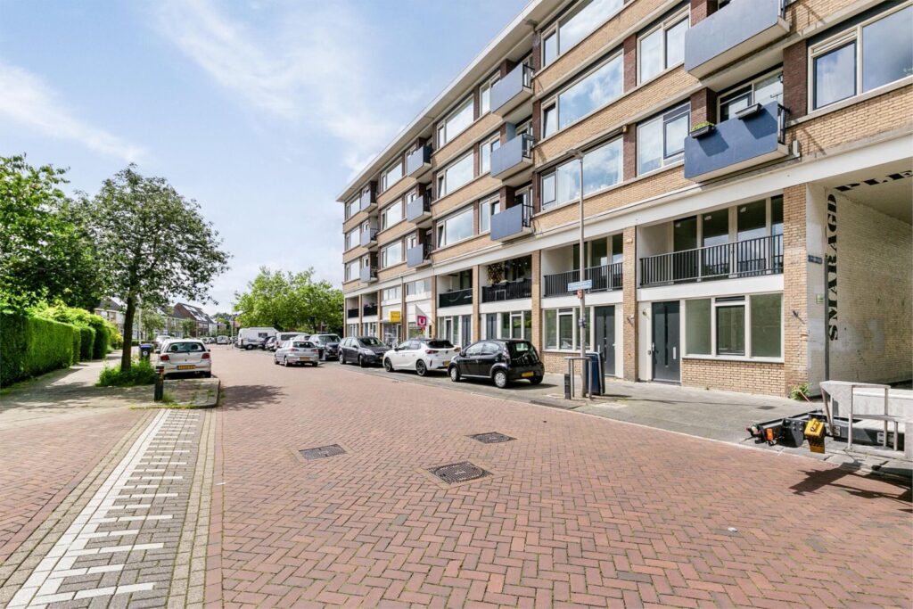 Detmoldstraat 1