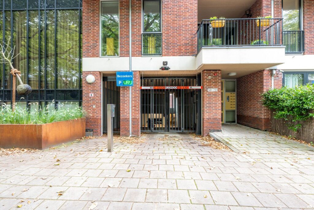 F.C. Dondersstraat 145