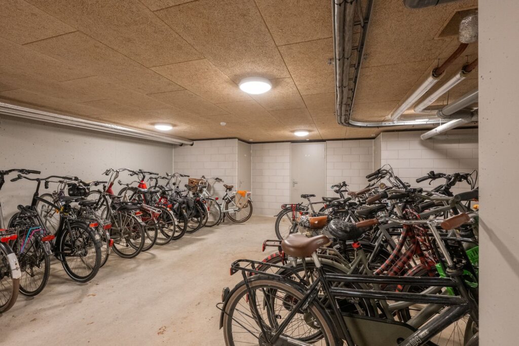 F.C. Dondersstraat 145
