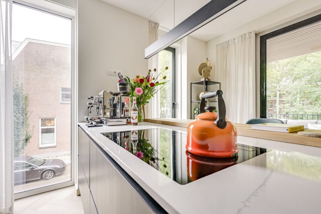 F.C. Dondersstraat 145