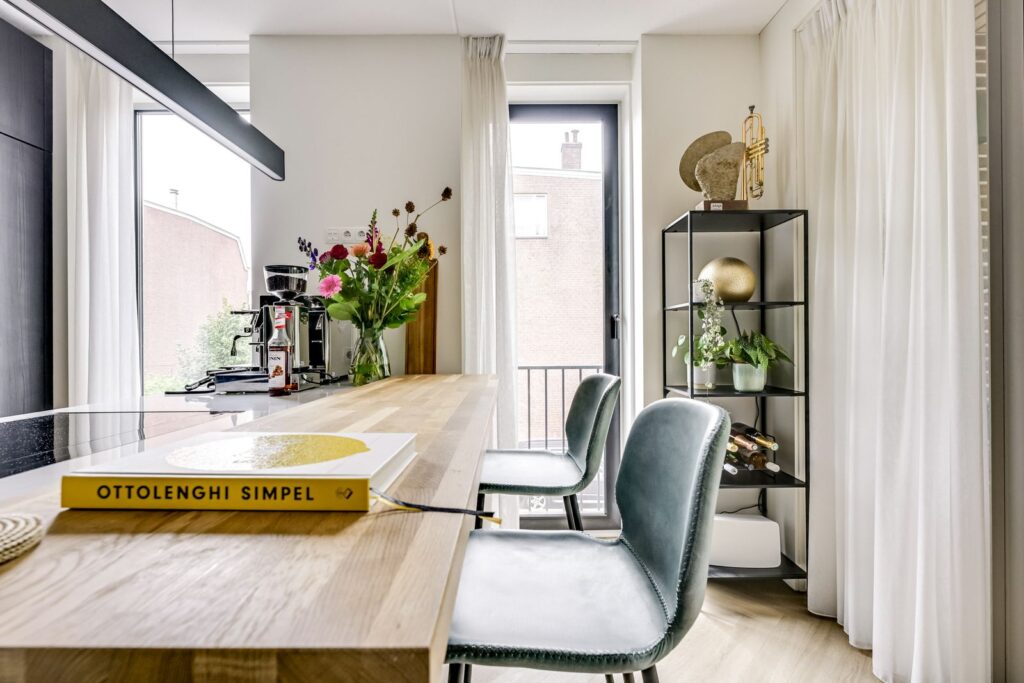 F.C. Dondersstraat 145