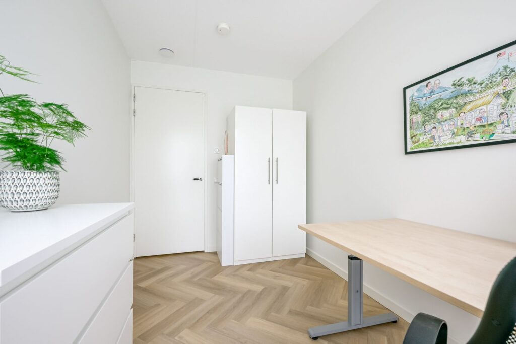 F.C. Dondersstraat 145