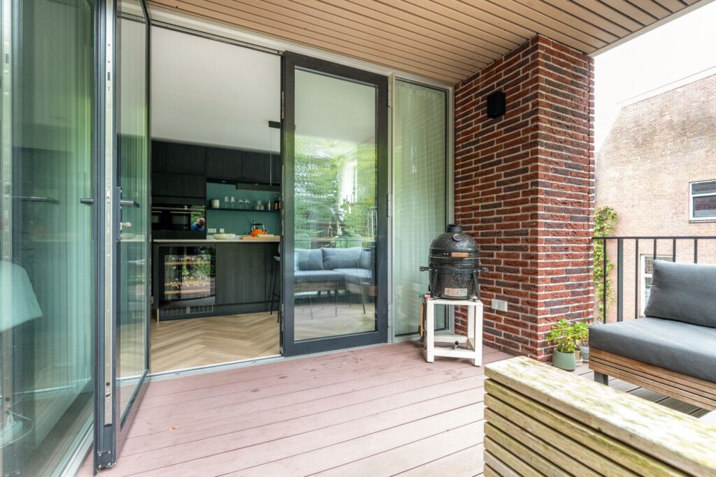 F.C. Dondersstraat 145