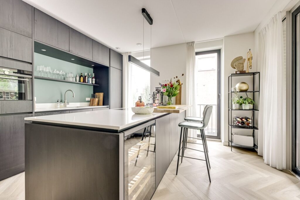 F.C. Dondersstraat 145