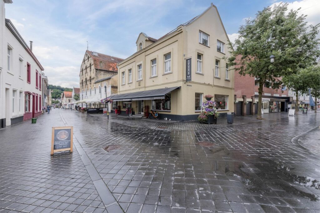 Sint Pieterstraat 14