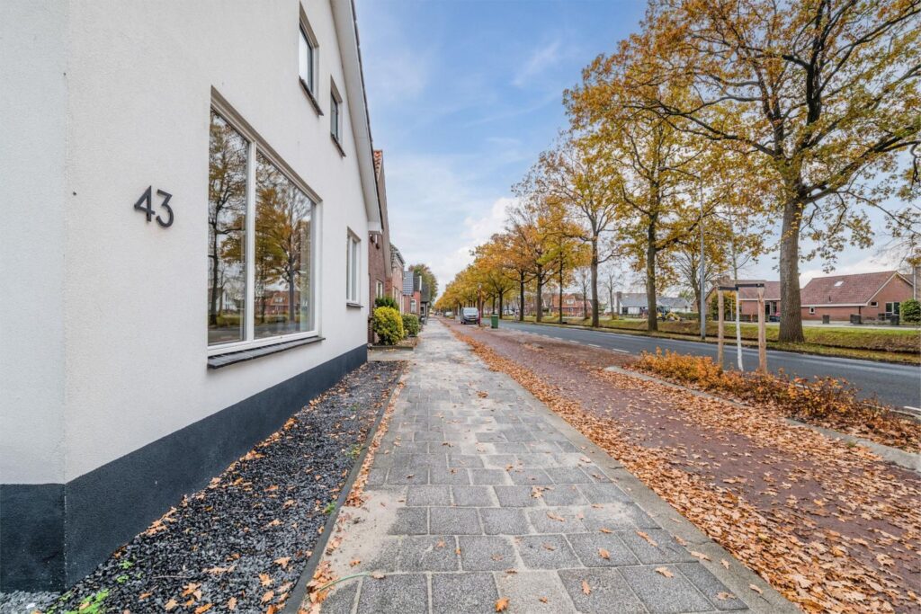 H.J. Kniggestraat 43