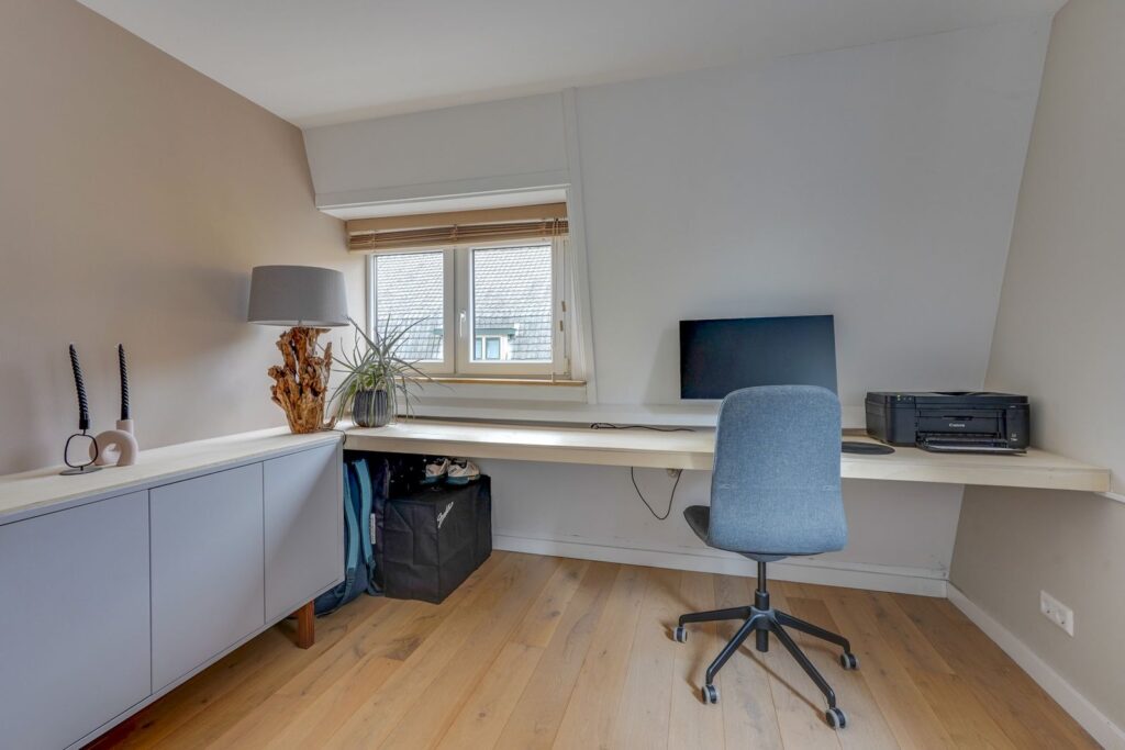 Burgemeester Egginkstraat 28