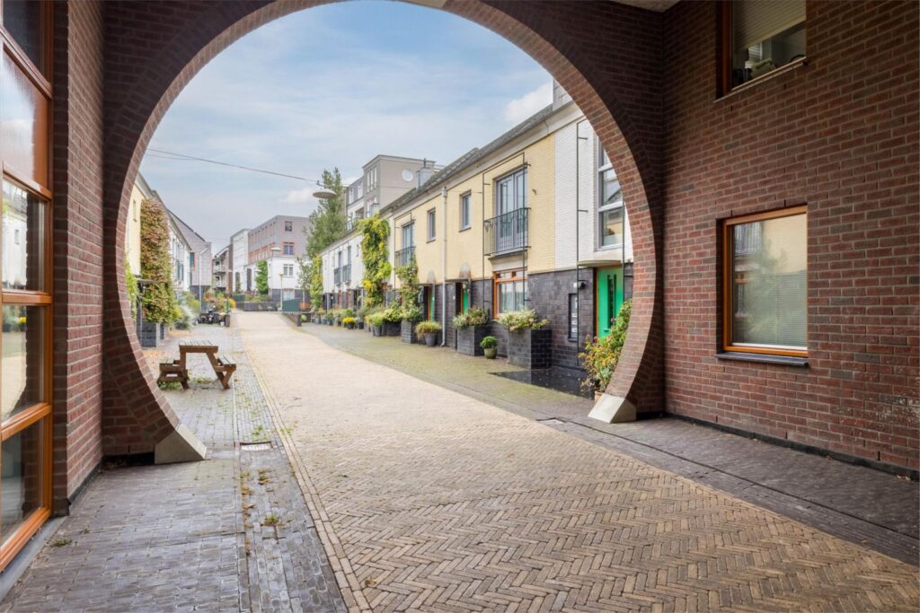 Noordelijke Parallelweg 12