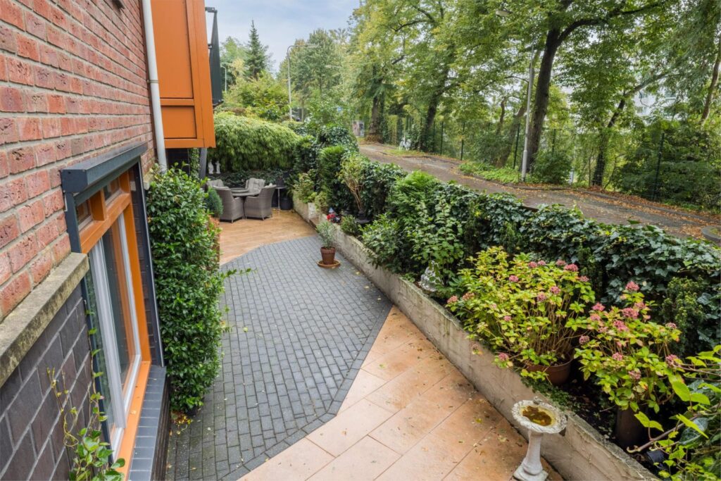 Noordelijke Parallelweg 12