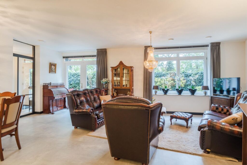 Noordelijke Parallelweg 12