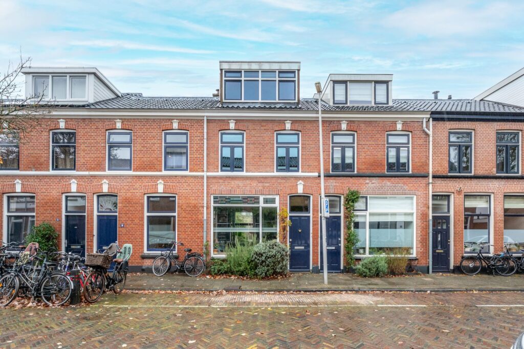 Leliestraat 18
