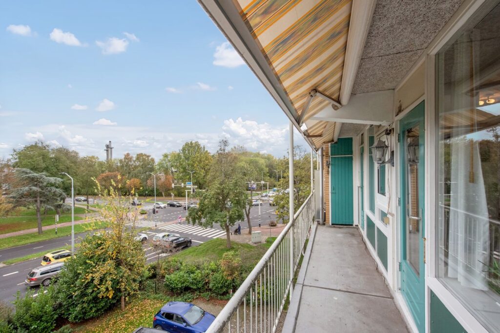 Burgemeester Keijzerlaan 227