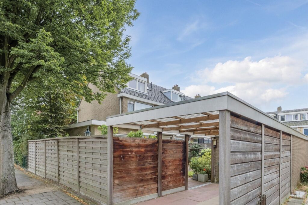 Professor Hugo de Vriesstraat 2