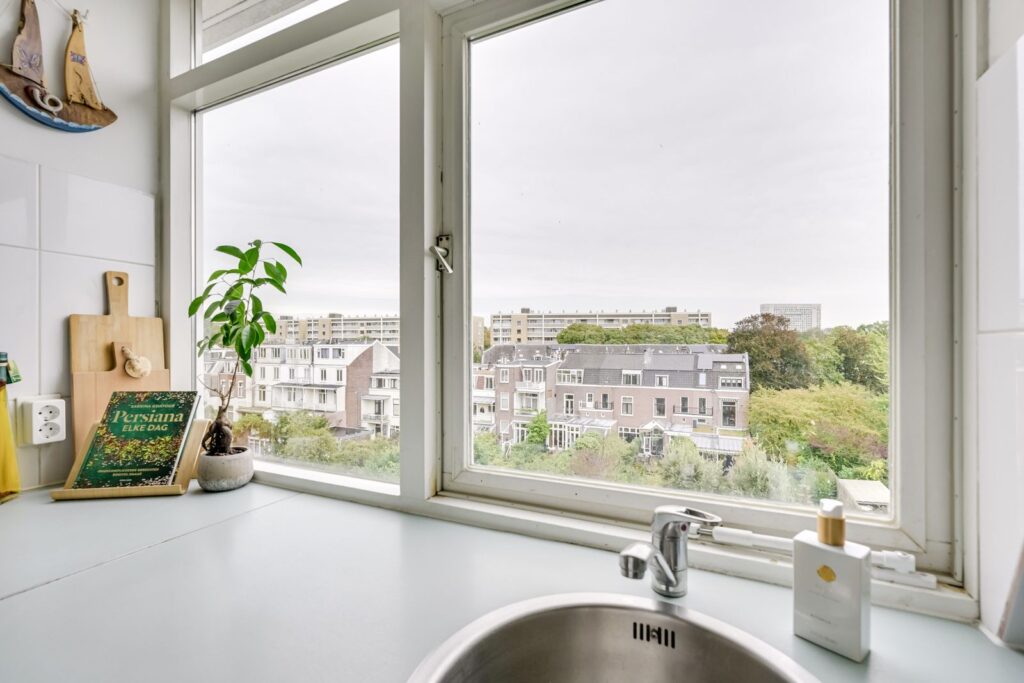 Buys Ballotstraat 1B