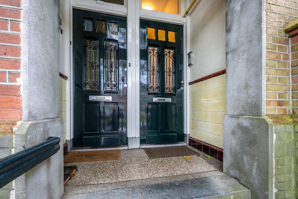 Buys Ballotstraat 1B