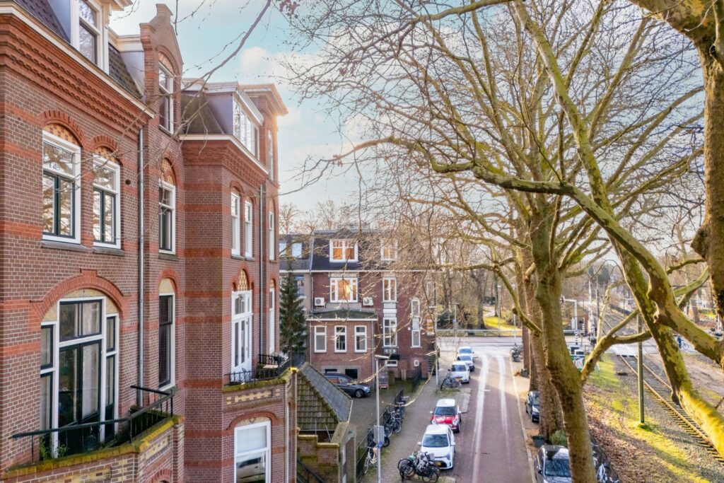 Buys Ballotstraat 1B