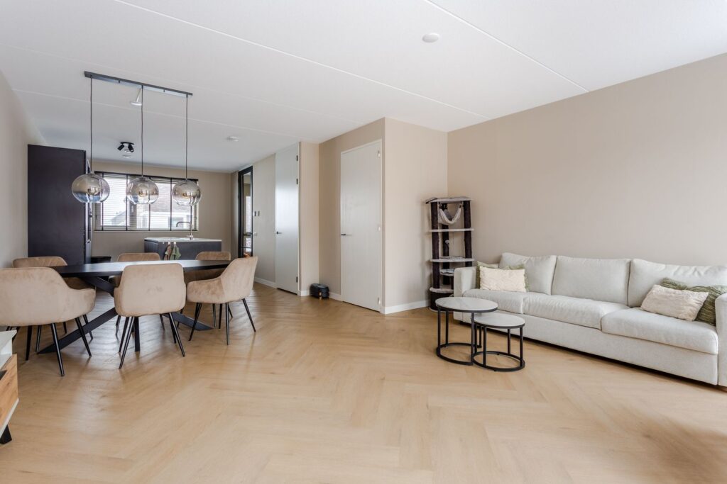 Rembrandt van Rijnstraat 38