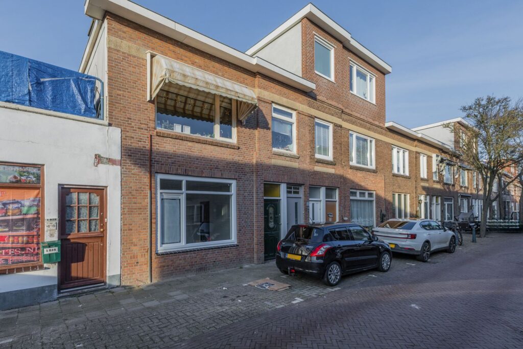 Burgemeester Waldeckstraat 1