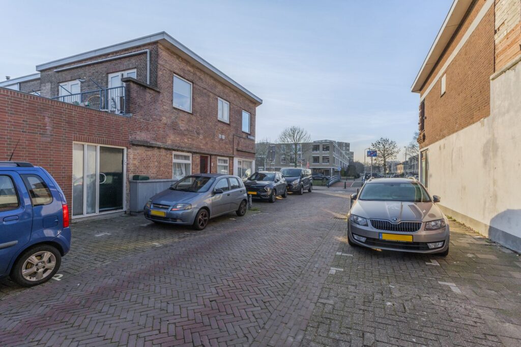 Burgemeester Waldeckstraat 1