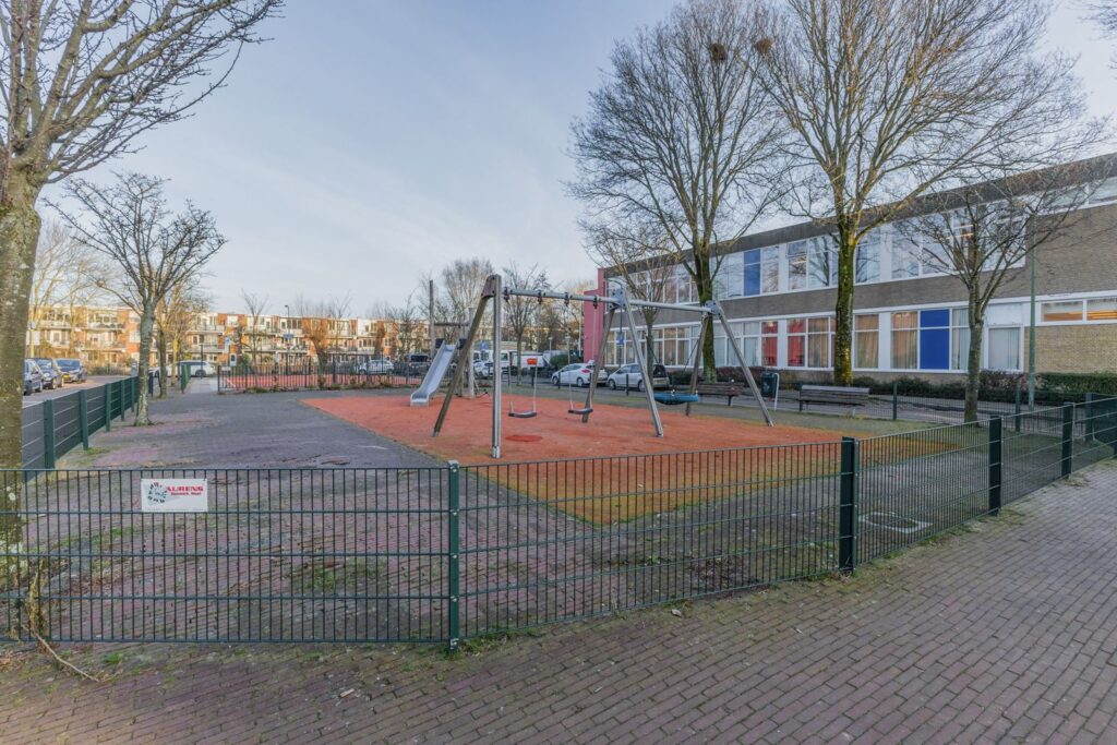 Burgemeester Waldeckstraat 1