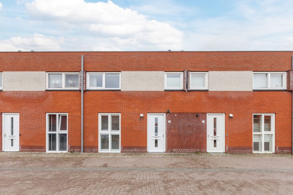 M. Kropholler-Staalstraat 9