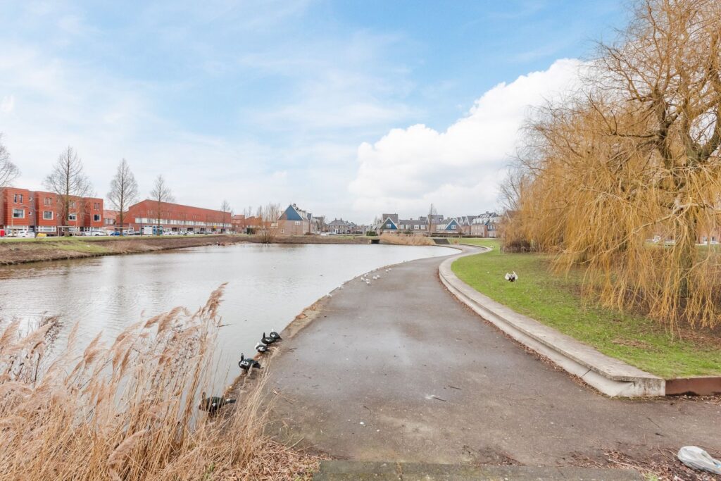 M. Kropholler-Staalstraat 9