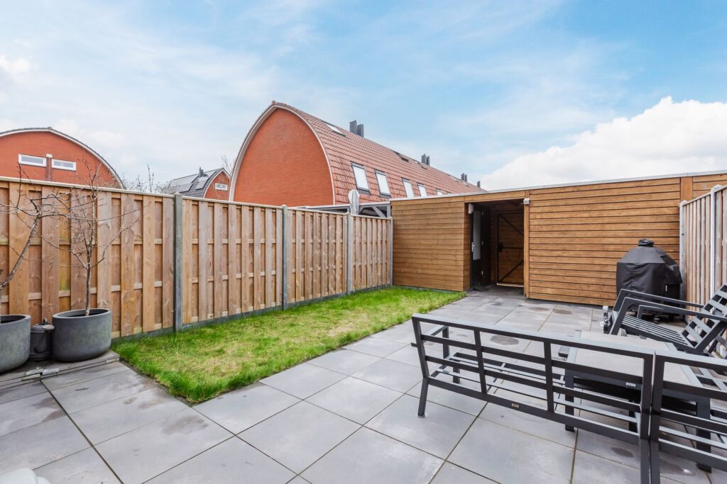 M. Kropholler-Staalstraat 9