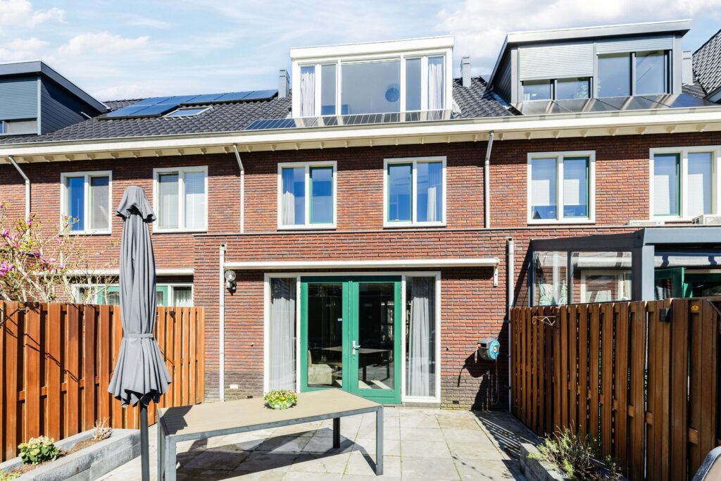 Linksbuitenstraat 24